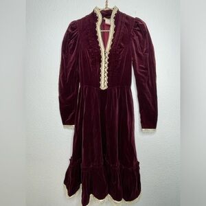 Gunne Sax dress midi vintage velvet sz 7 puff long sleeve burgundy 1970’s